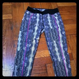 Bebe sport capris workout leggings